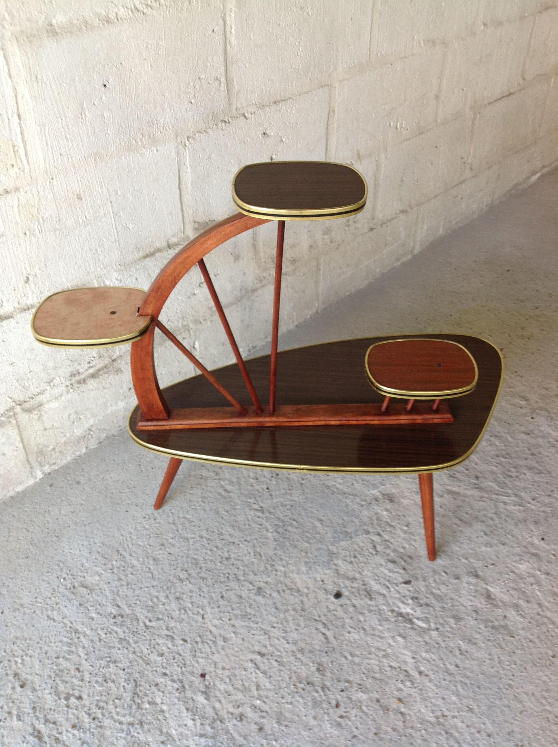 Vintage plant holder in formica