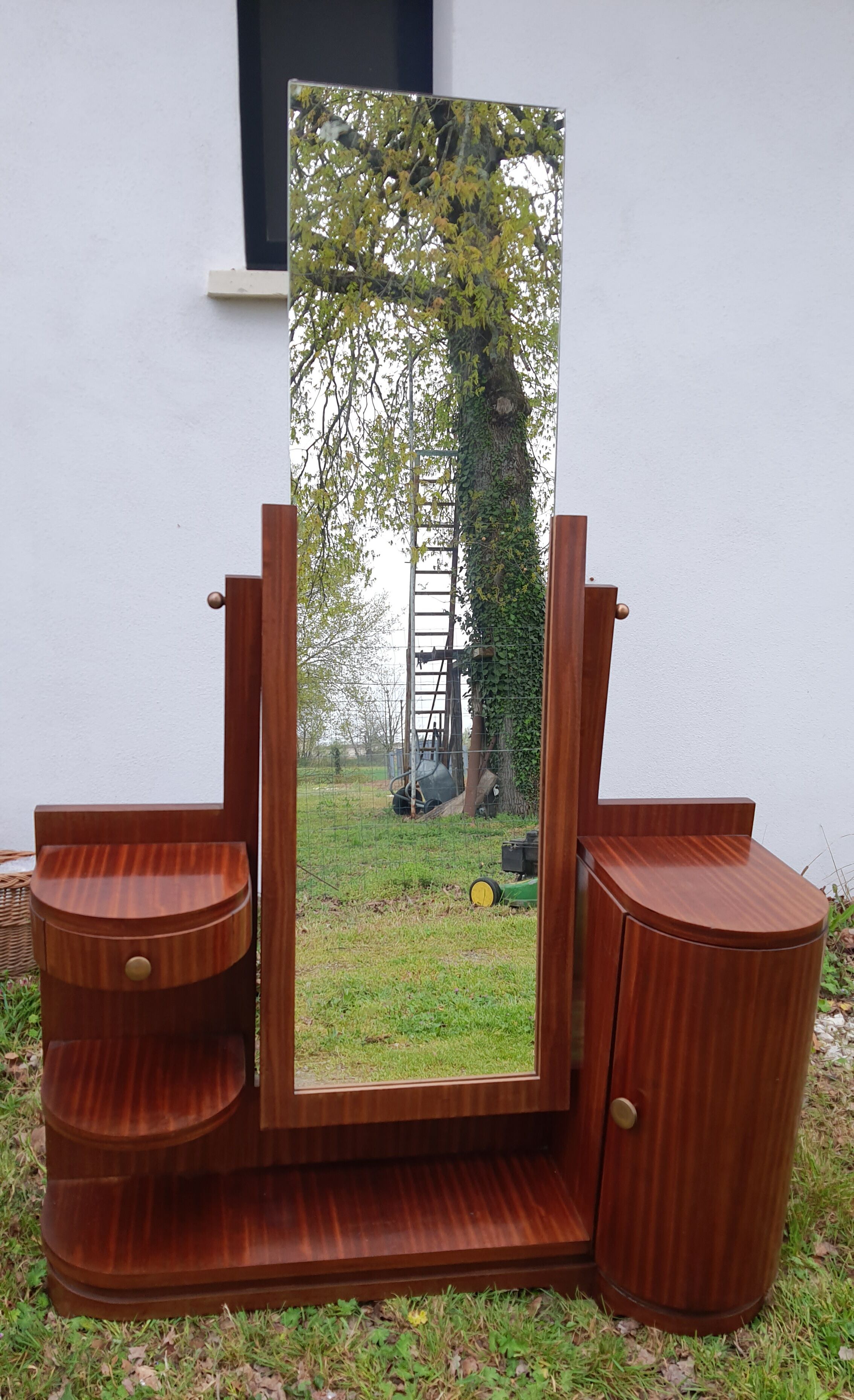 Psyche mirror, entrance cabinet