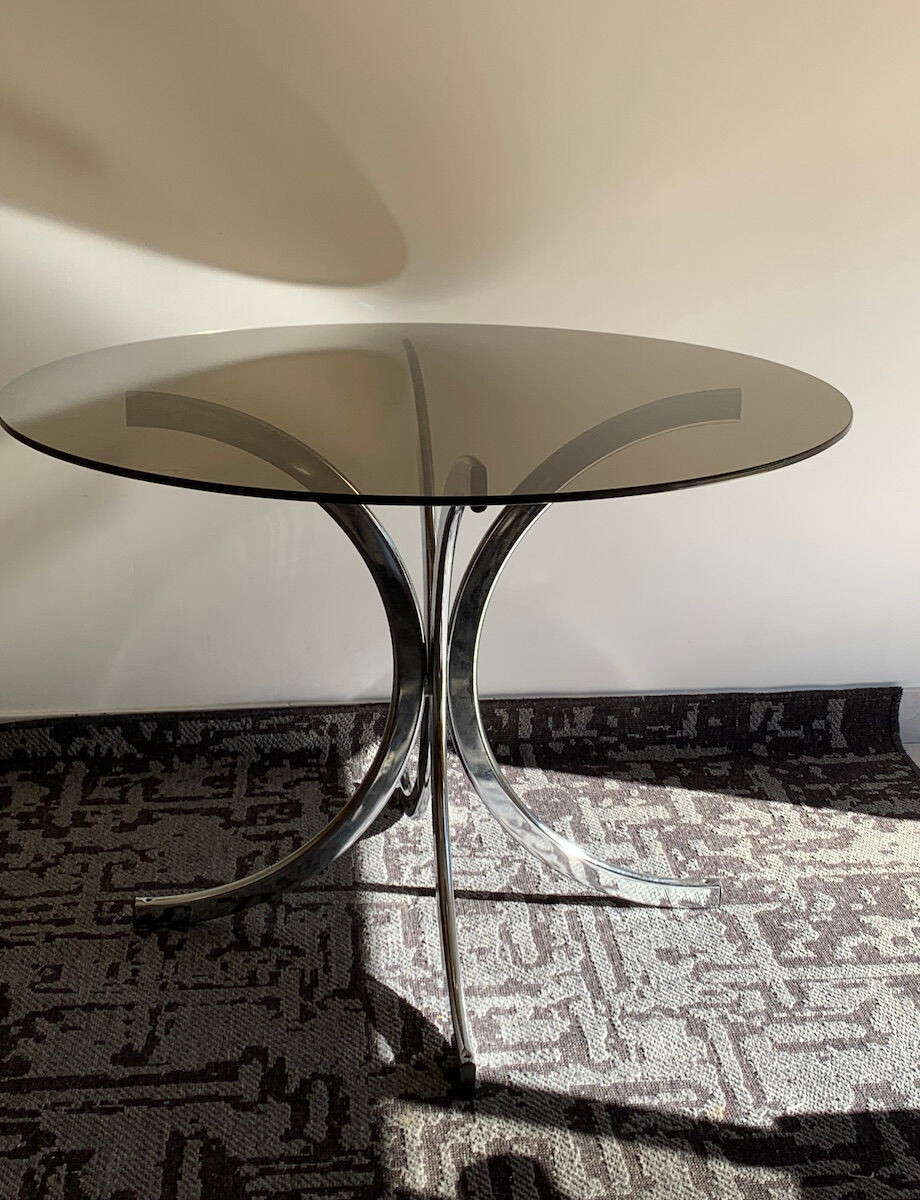 Round table in Italian smoked glass
