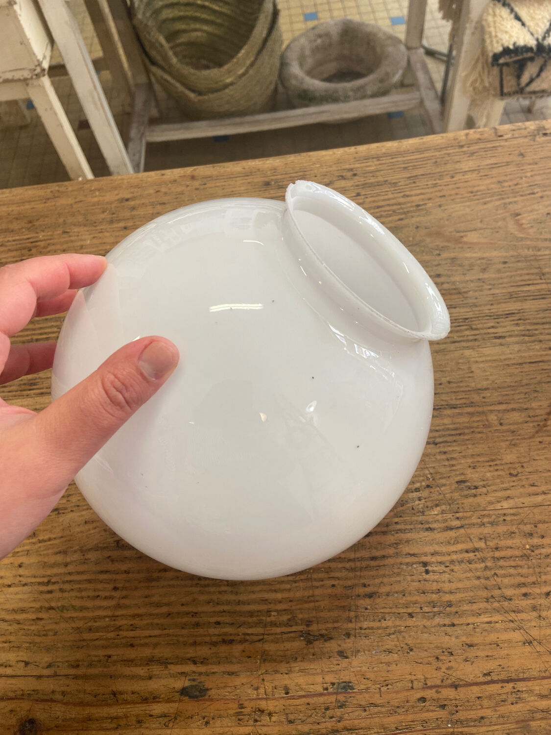 White glass lampshade globe