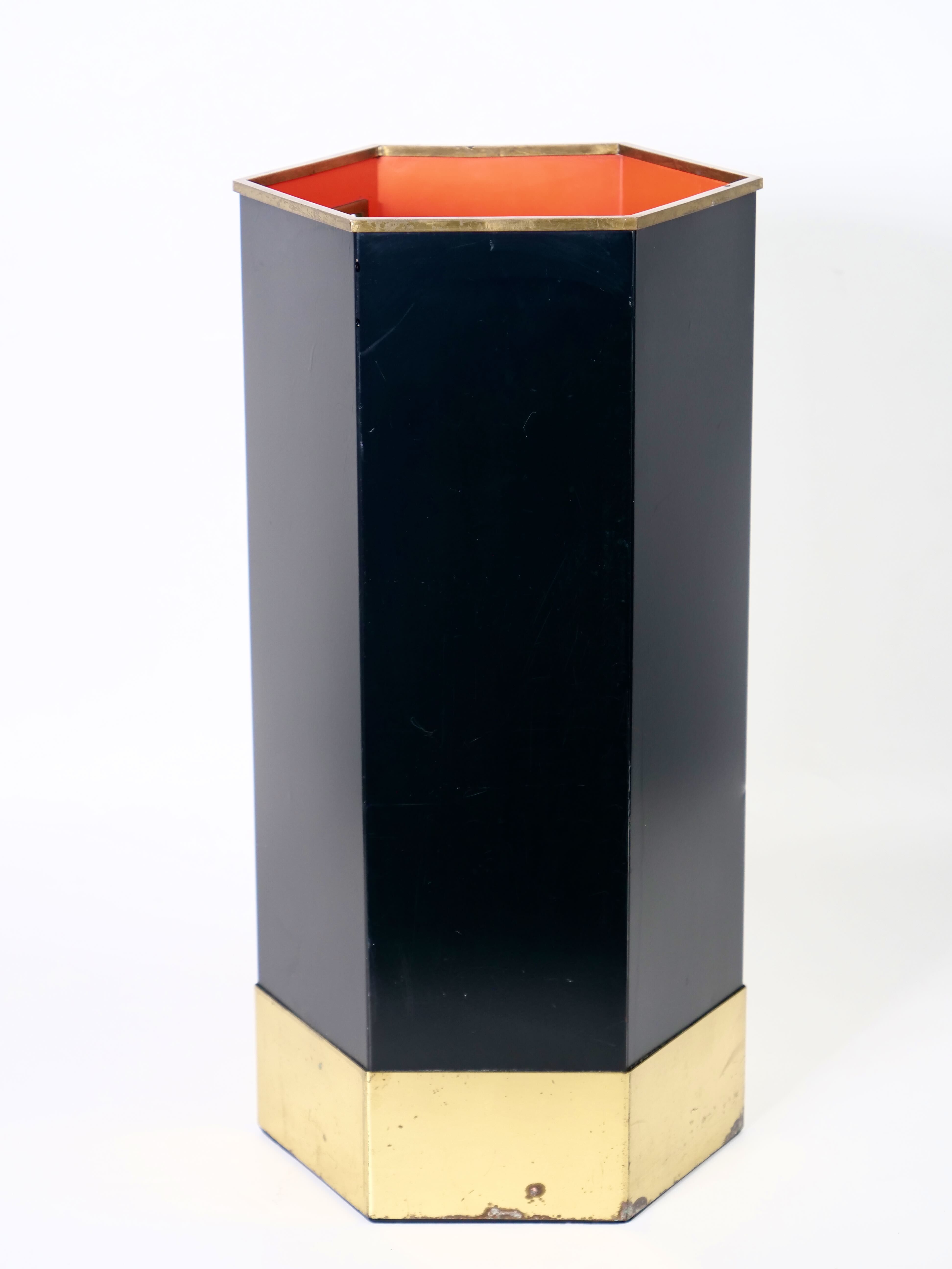 Geometric umbrella rack 60s Velca Legnano