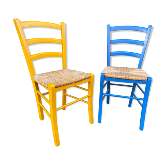 Fausse paire de chaises rustique bistrot Vintage