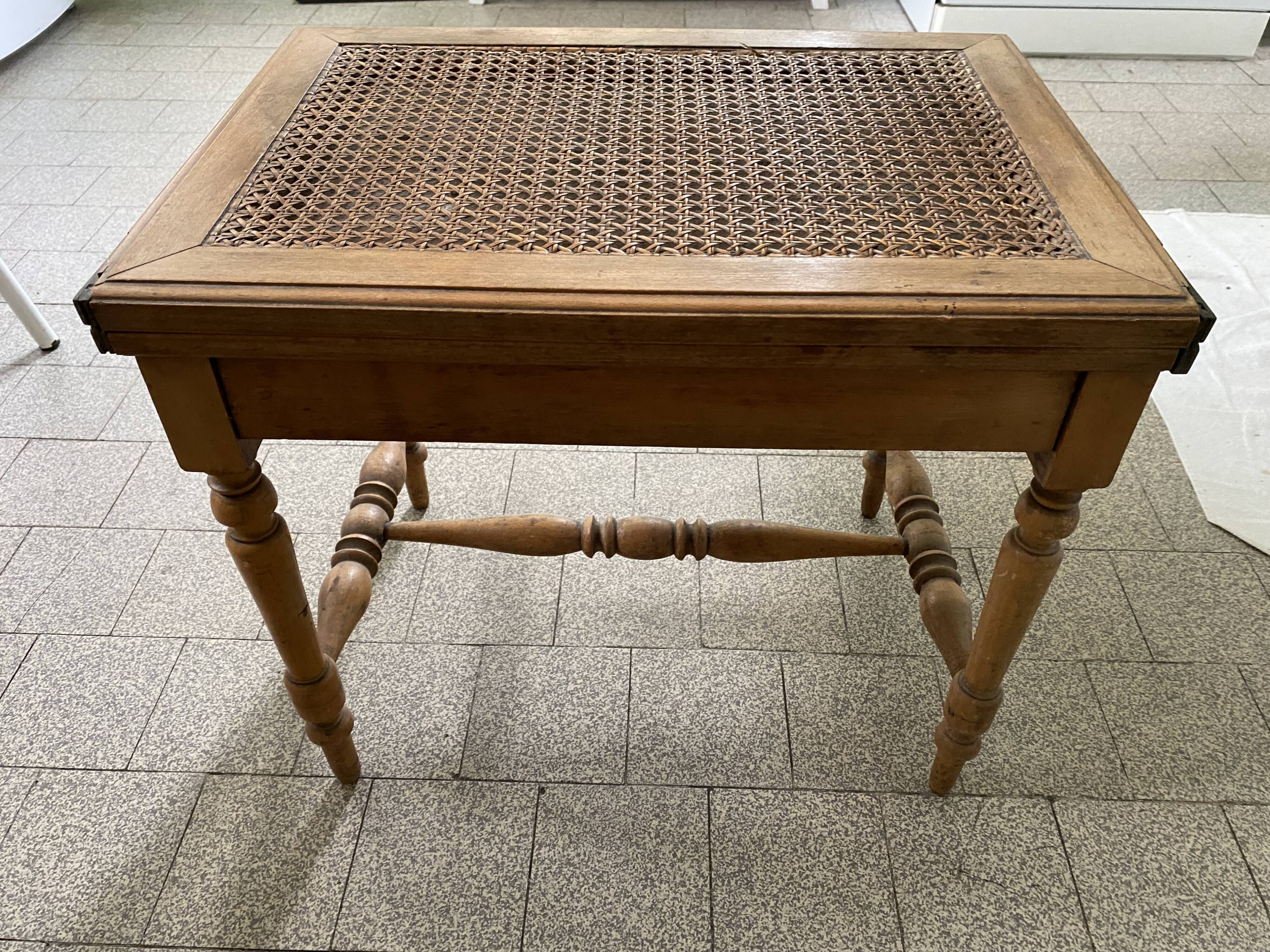 Wooden coffee table and canage