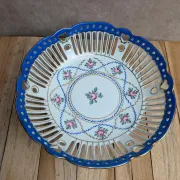 Footed porcelain bowl with openwork – Floral decoration, cobalt blue and gilding