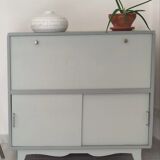 Storage cabinet