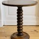 Table d’appoint en bois tourné