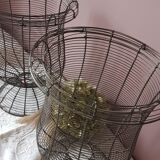 Pair of Medici metal wire