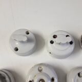 Lot d'anciens interrupteurs et prises porcelaine