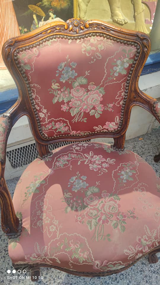 Pair of Louis XV style cabriolet armchairs