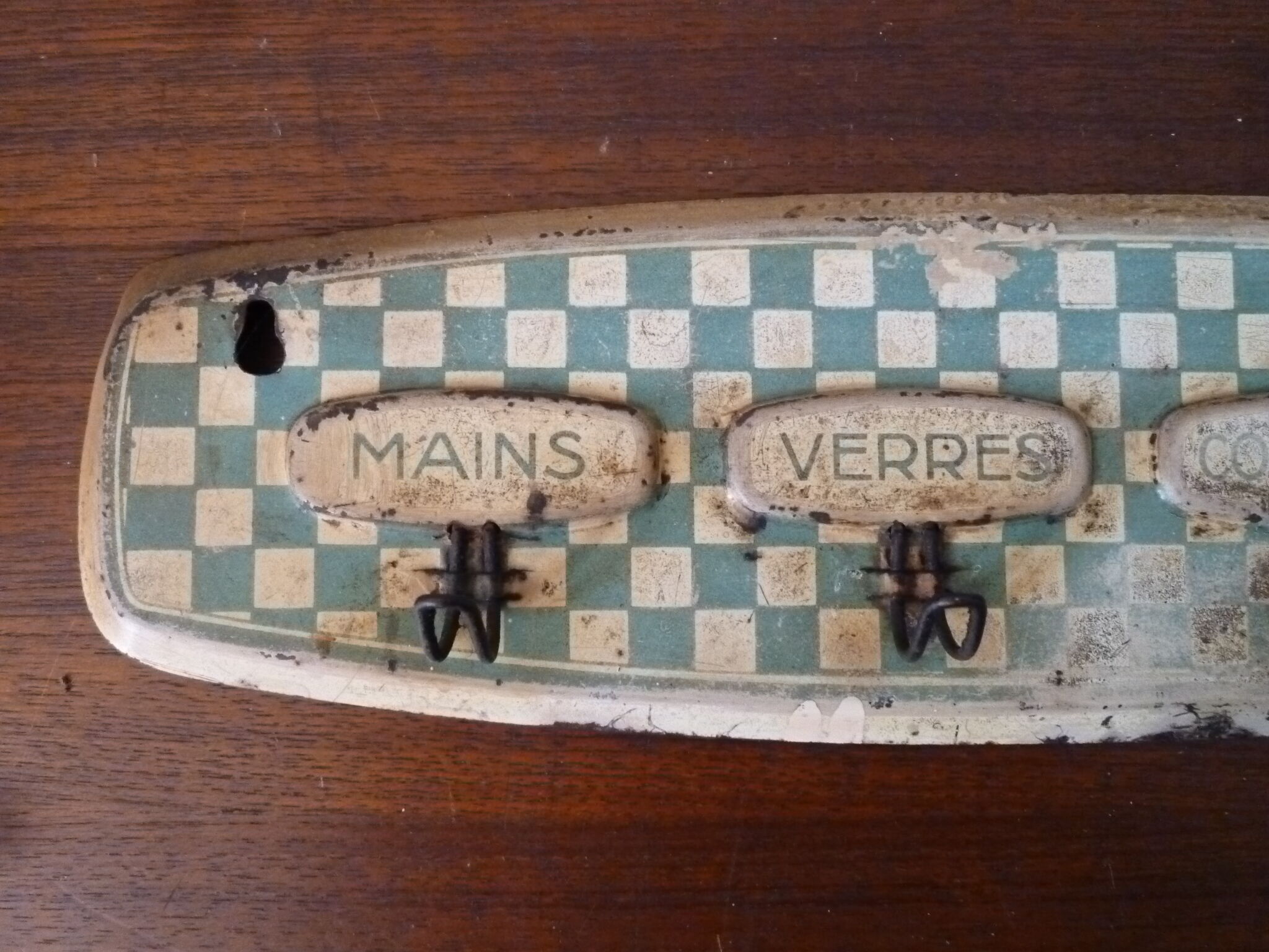 Plaque en métal sérigraphié pour torchons