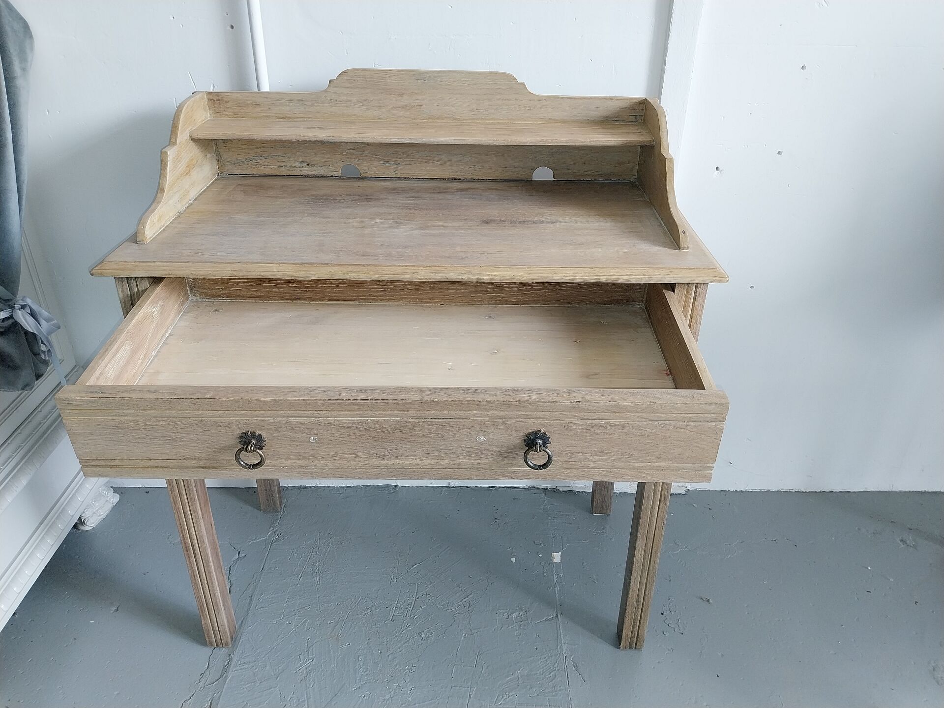 Bureau en chêne clair