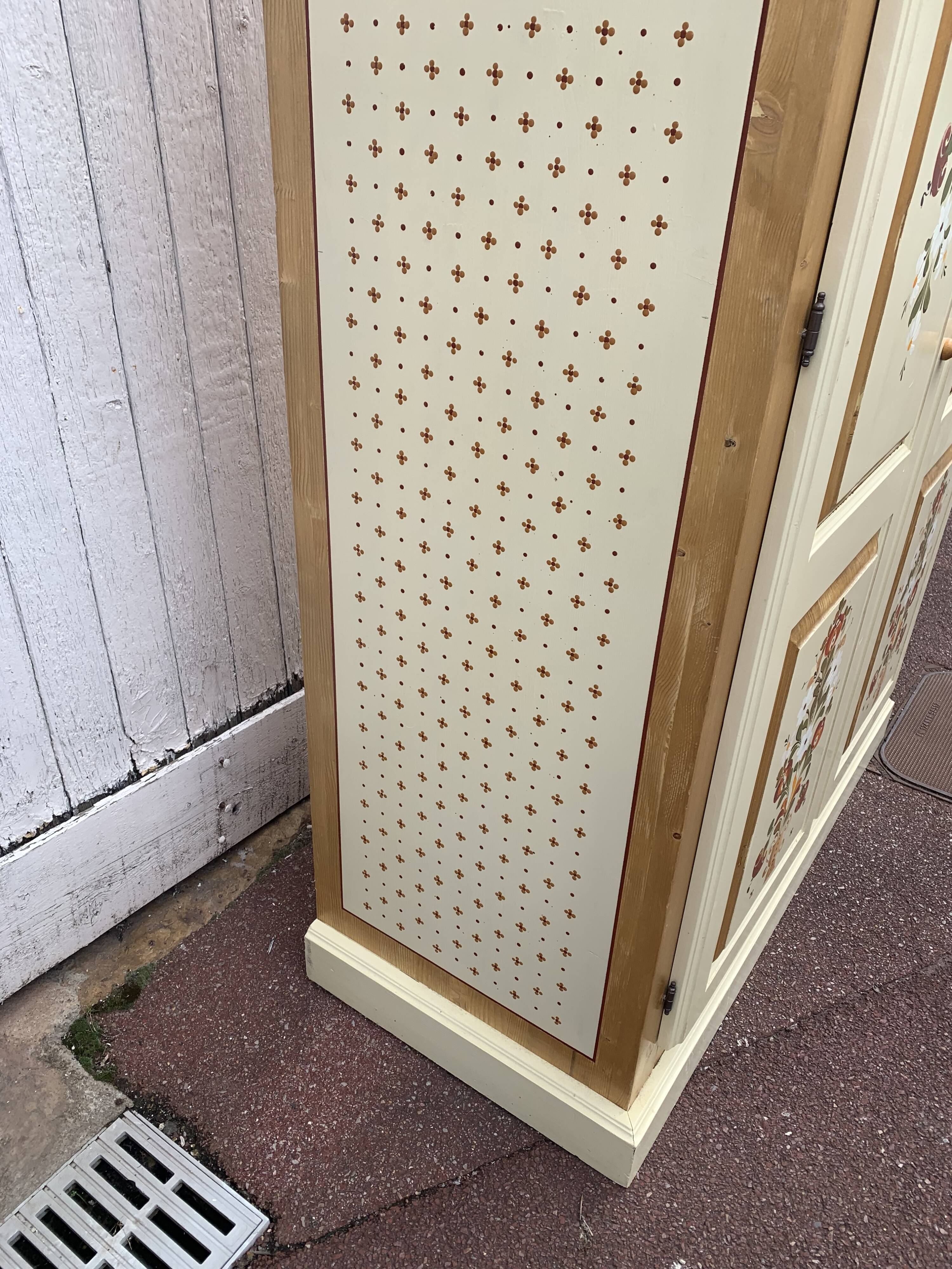 Wardrobe hand painted wardrobe flowers