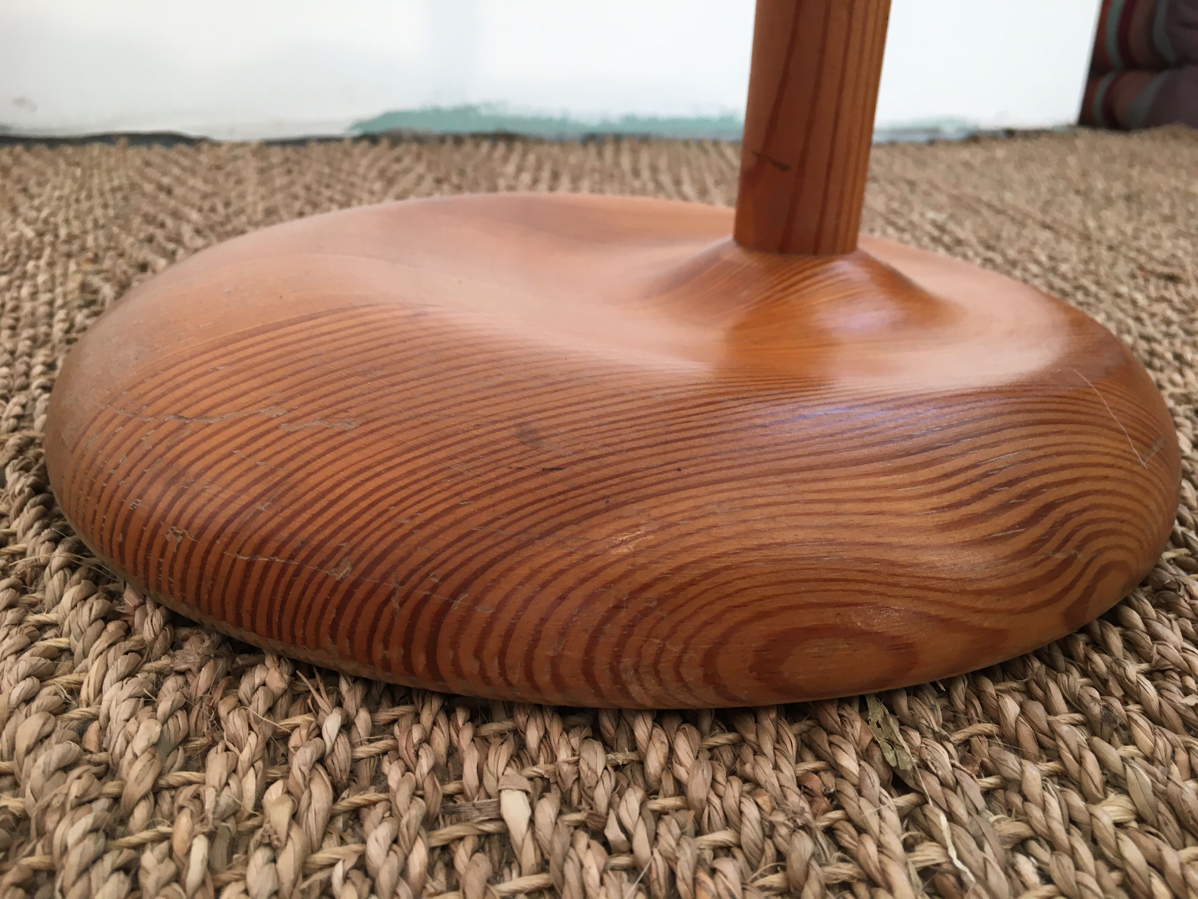 Vintage lamp 1960 wood goes up and down