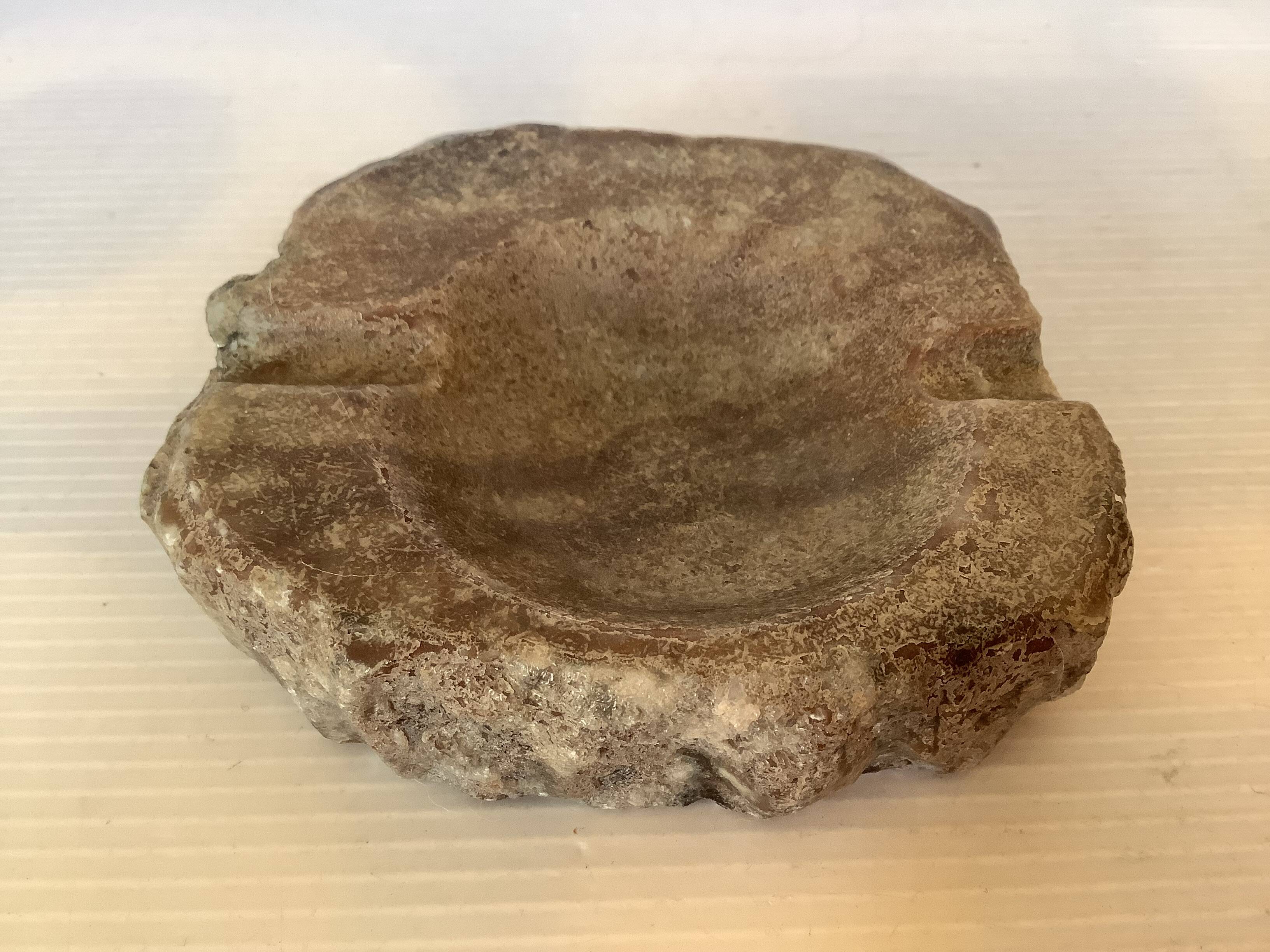 Small alabaster ashtray Italy