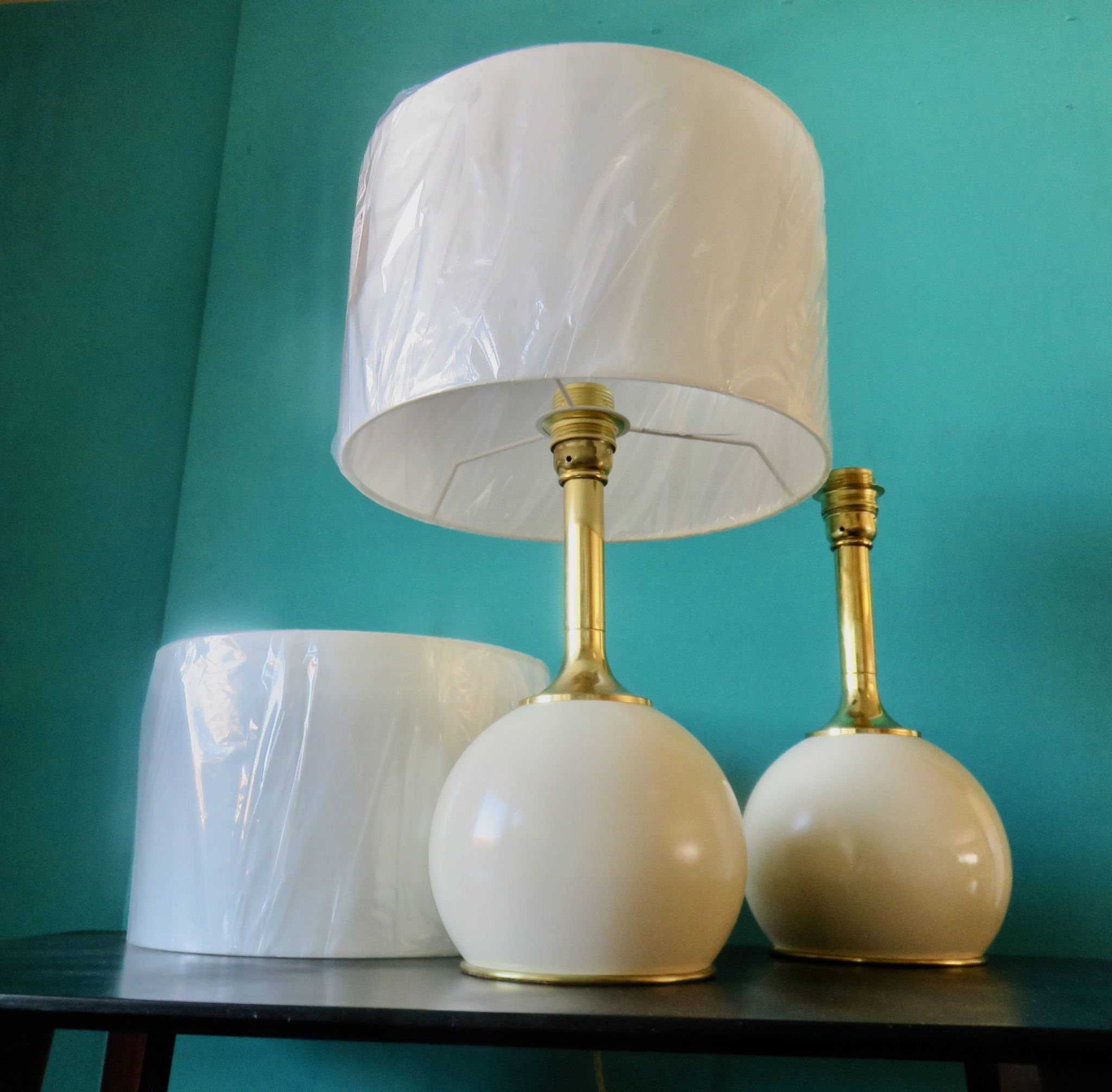 Pair of bedside lamps in brass and ecru lacquered metal, Denmark 1960