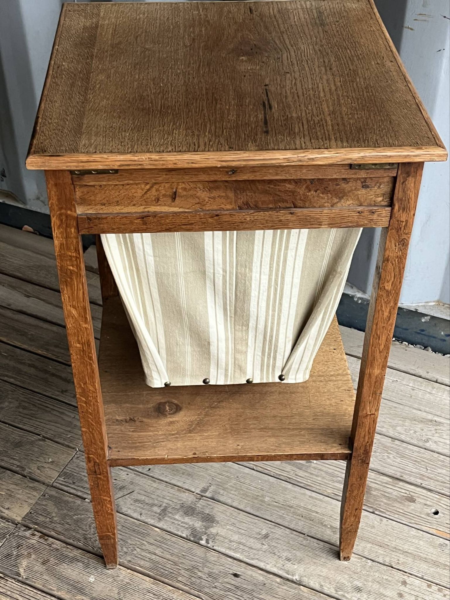 Ancienne table de couture