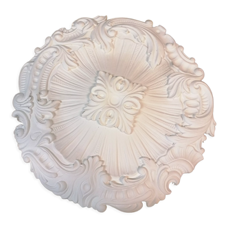 Ceiling rosette in staff