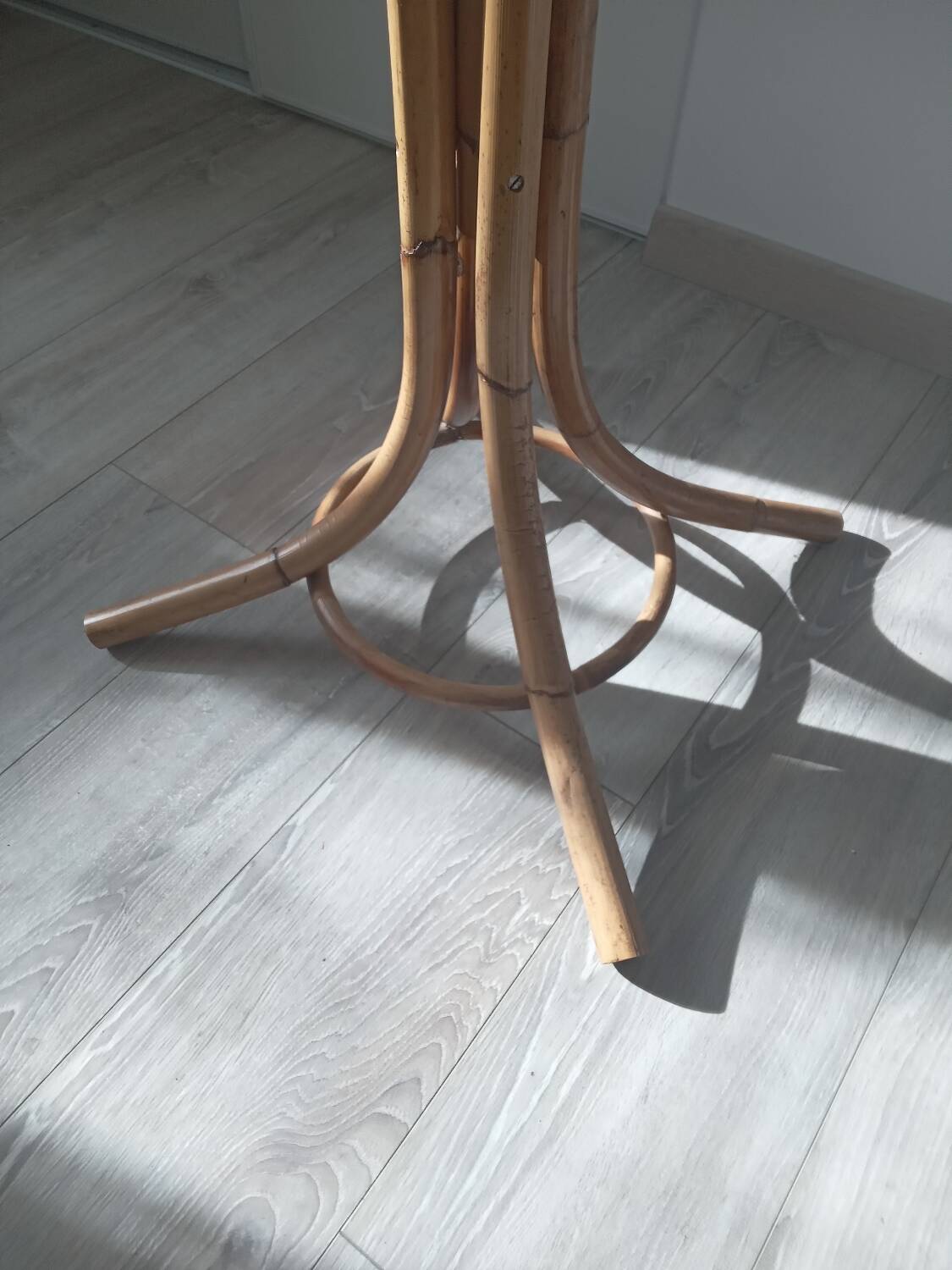 Beautiful rattan coat rack from the 1960s.