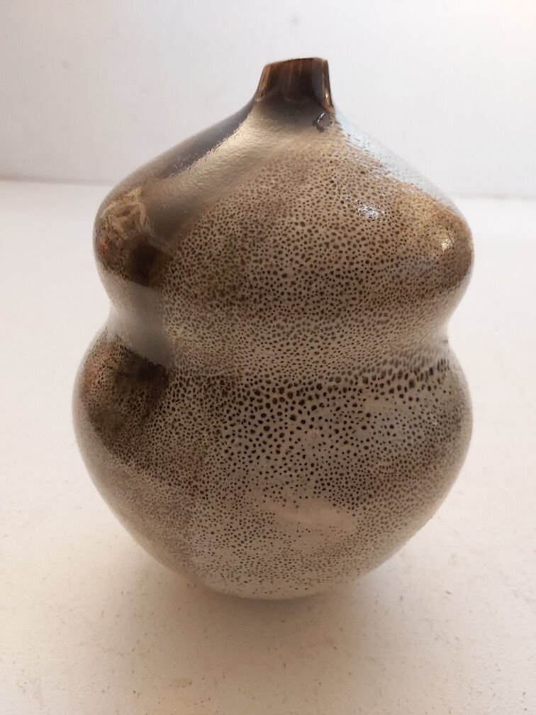 Porcelain vase Mireille Favergeon