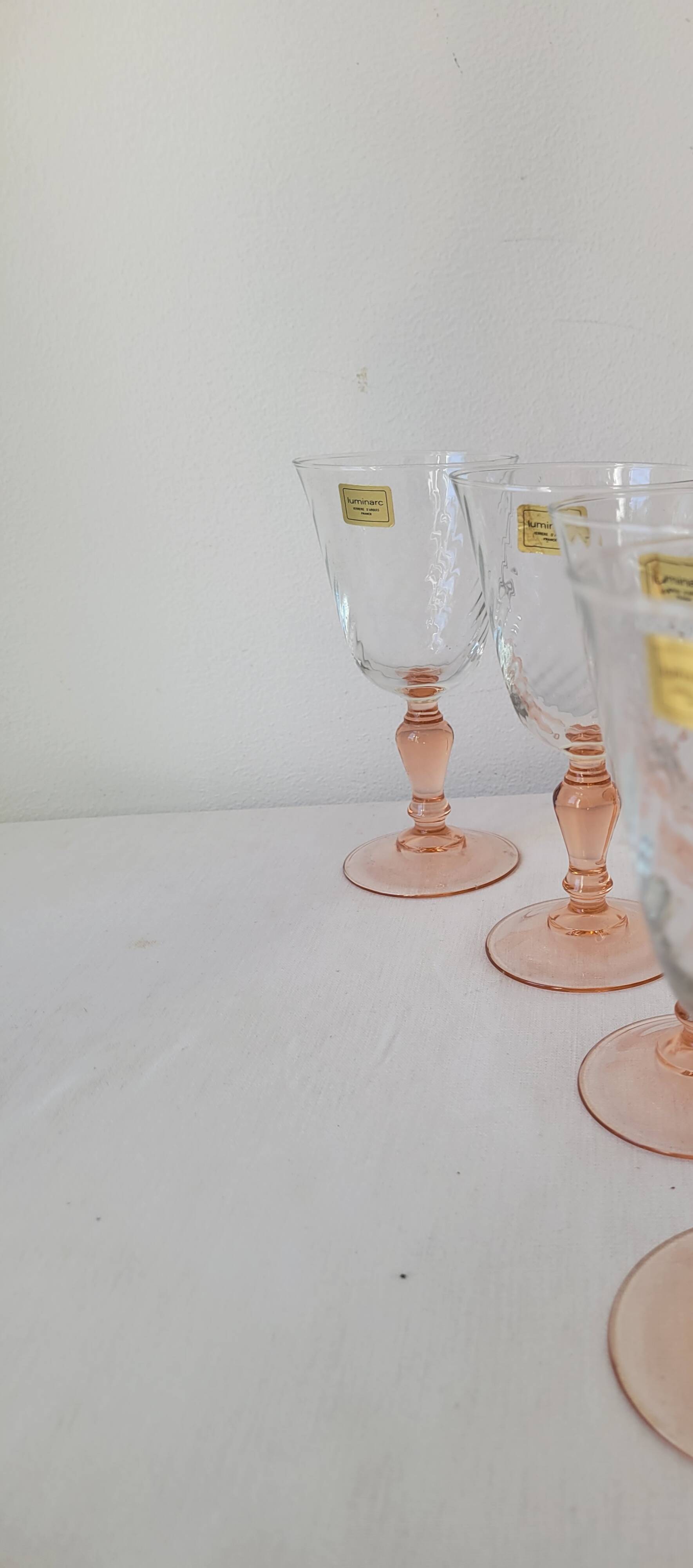 Set of 4 Rosaline Luminarc wine glasses