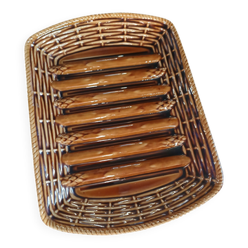 Plat ancien en barbotine Sarreguemines
