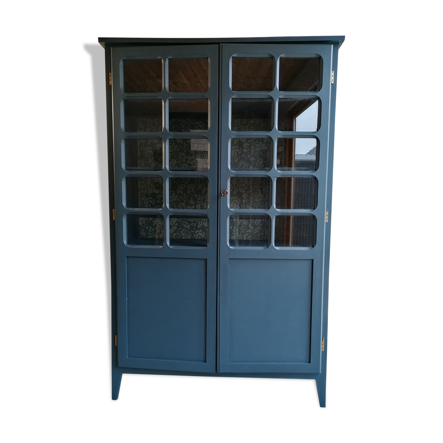 Parisian glazed wardrobe