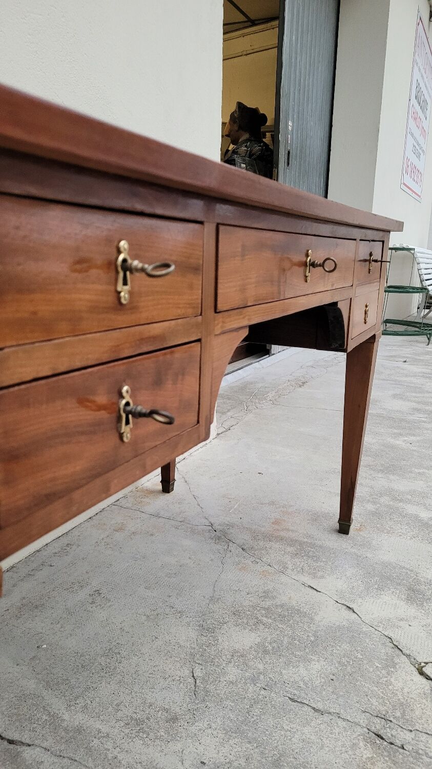 Louis XVI style flat desk in 19th century mahogany