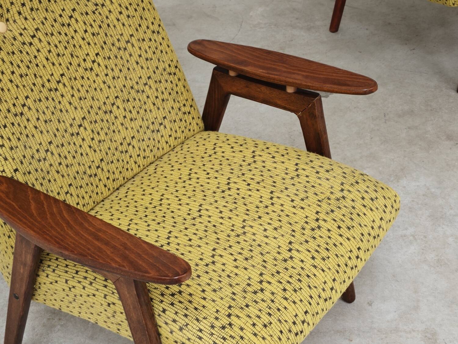 Pair of Yellow armchairs by Jaroslav Smidek for Ton (Thonet) Expo 58