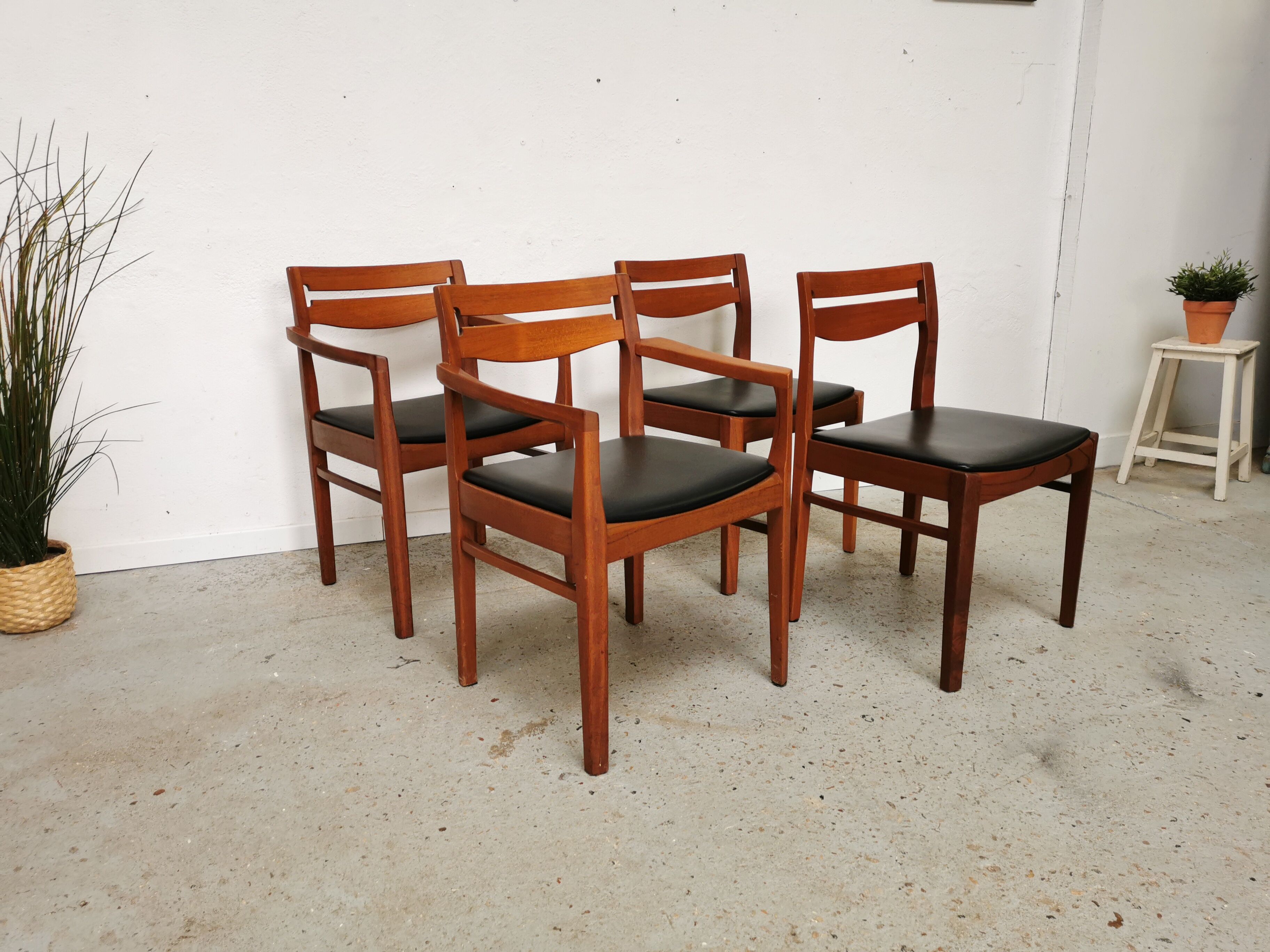 Set de 4 chaises scandinaves vintage teck