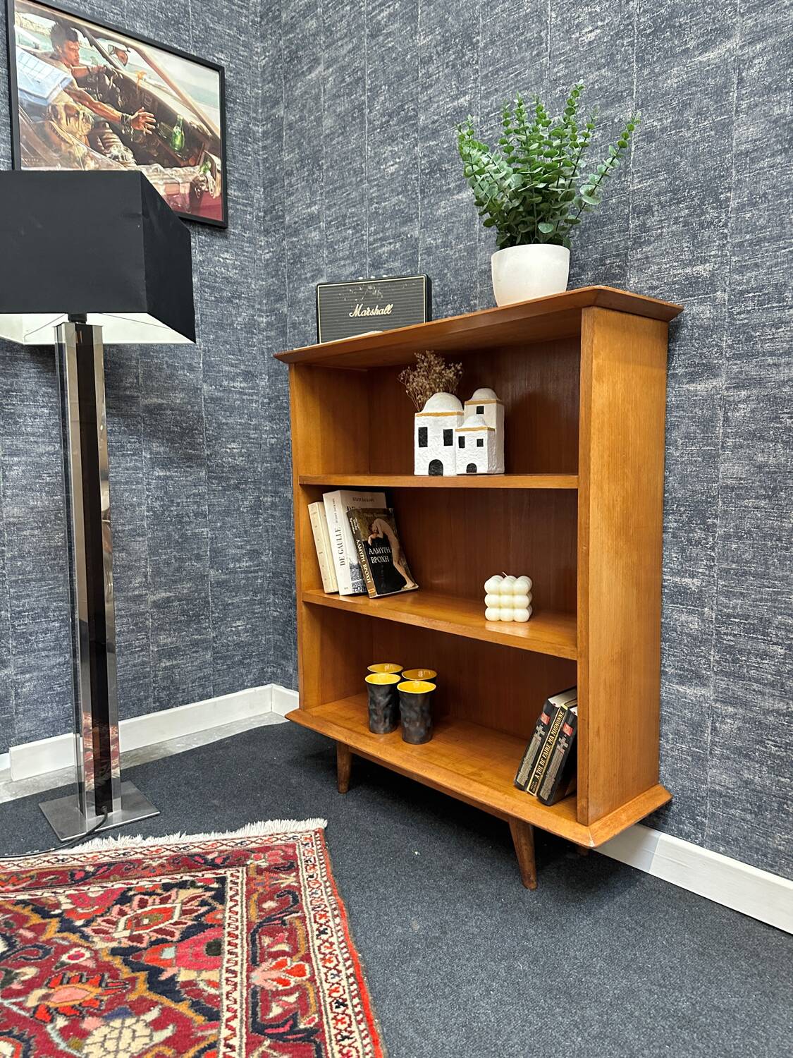 Bibliothèque vintage pieds compas