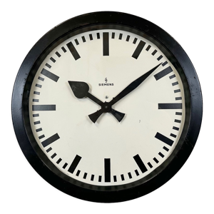 horloge murale noire