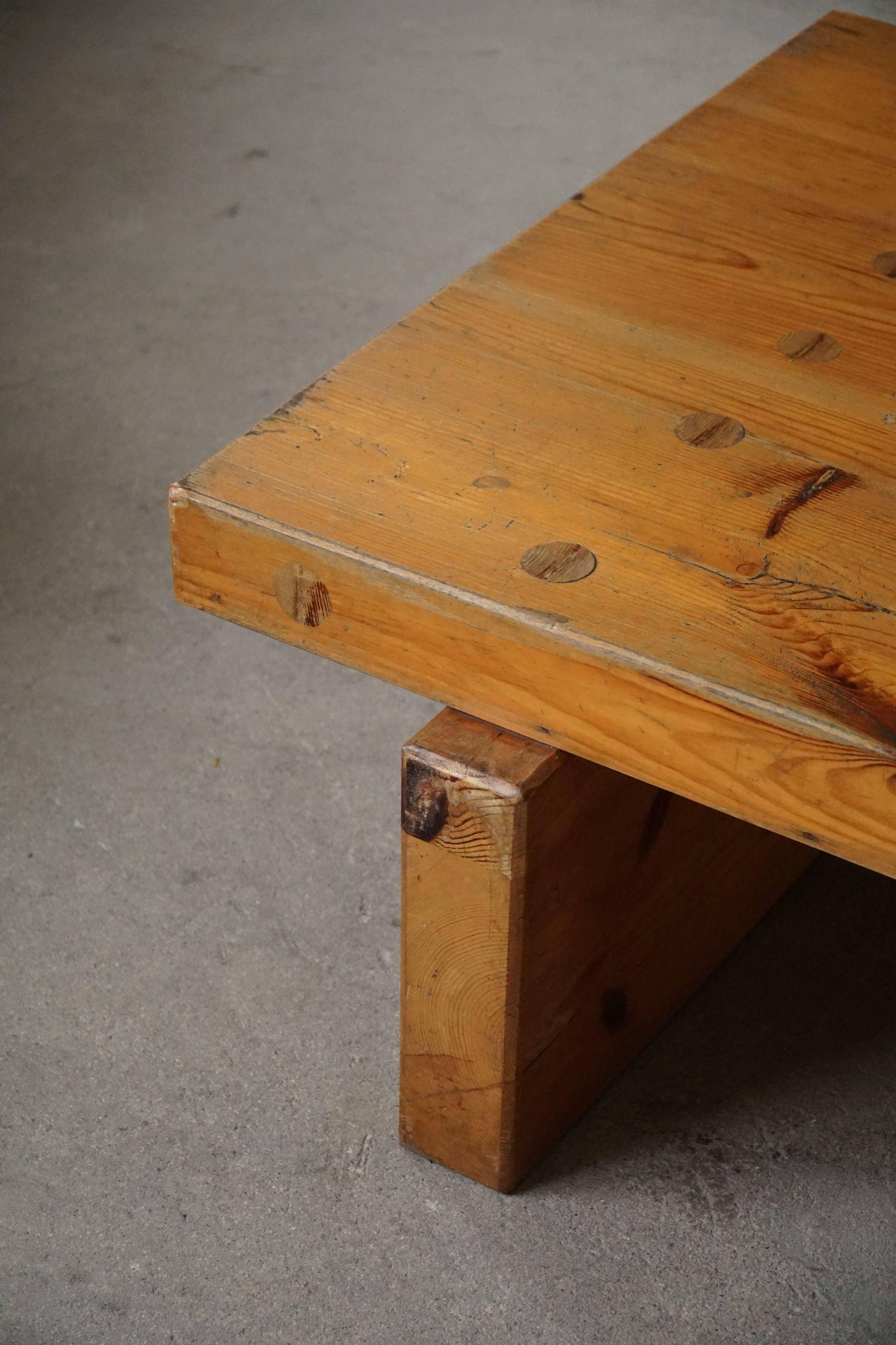 Rectangular pine coffee table from the mid-century by Roland Wilhelmsson, Ågasta, 1969.