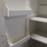 Armoire parisienne blanche