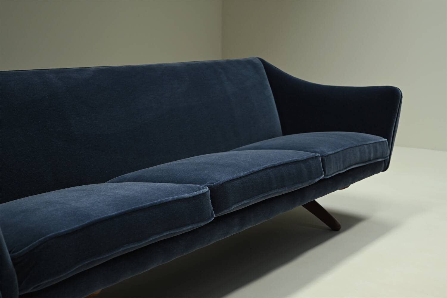 ML-90 sofa by Illum Wikkelsø for Mikael Laursen, 1950s Denmark.