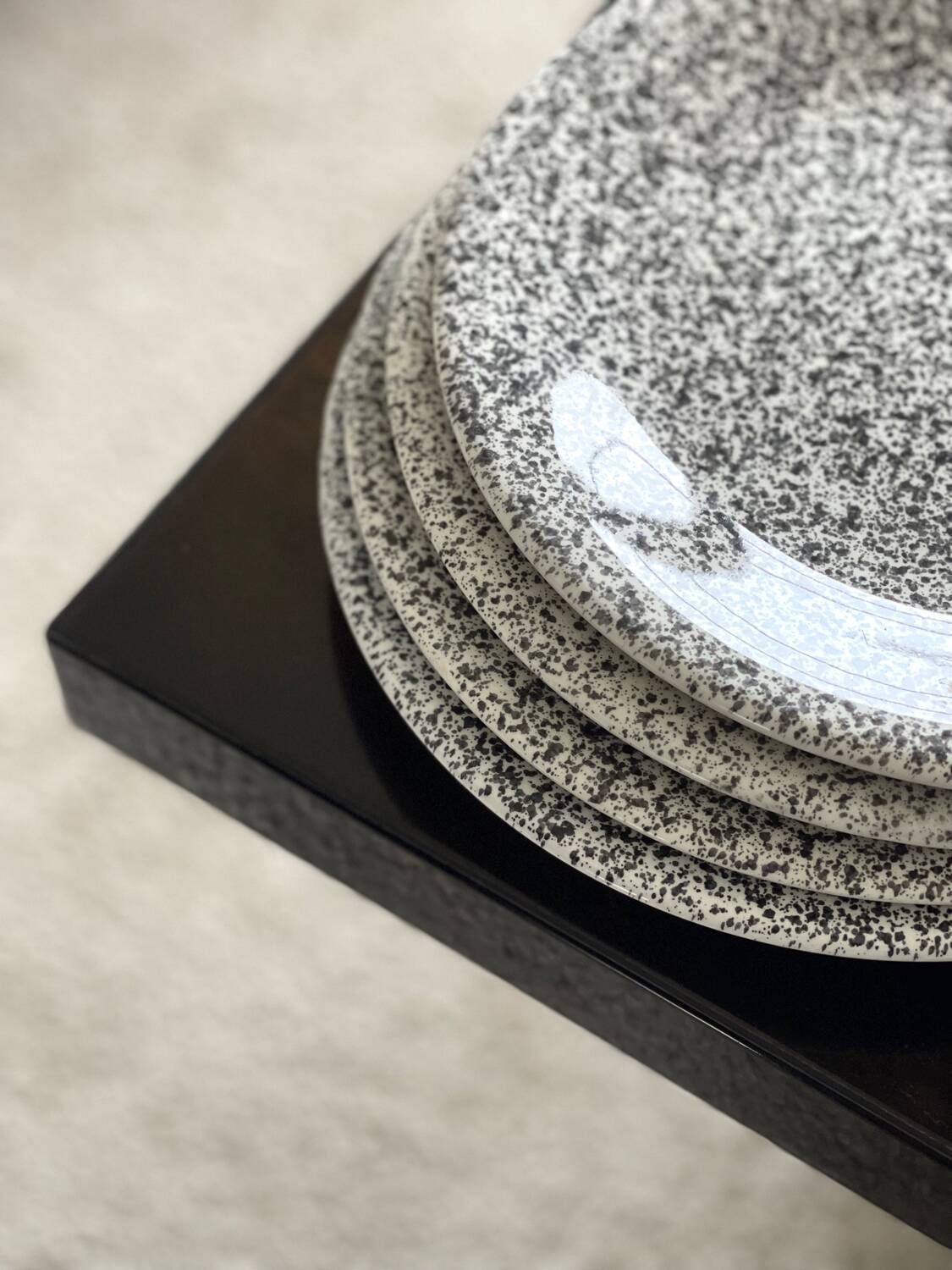 4 Castelforte dessert plates.