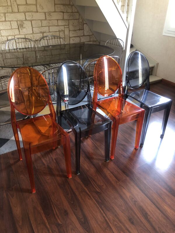 Lot 4 chaises Philippe Starck Victoria Ghost