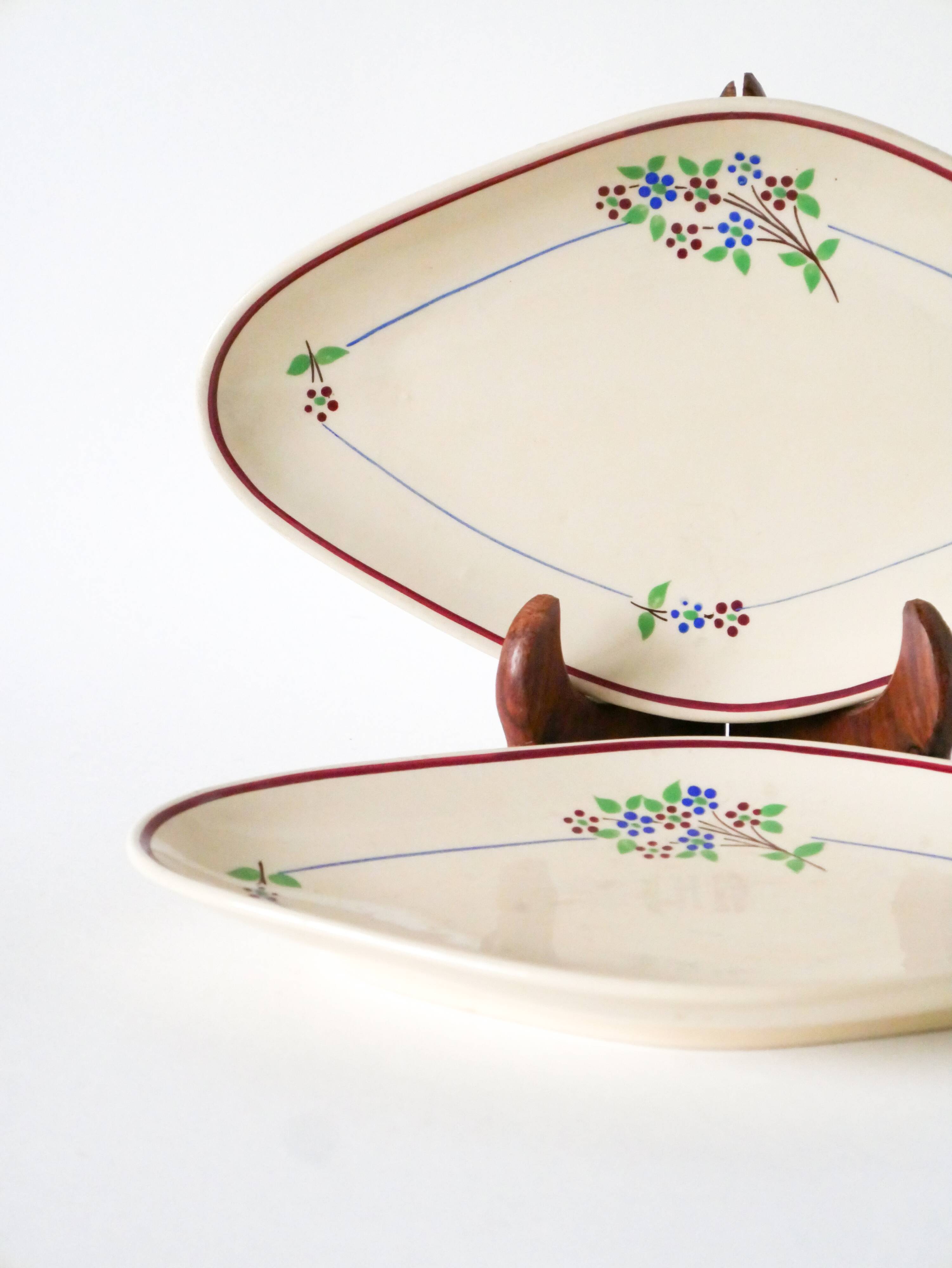 Pair of serving dishes Moulin des Loups, Model "Isabelle", 1950