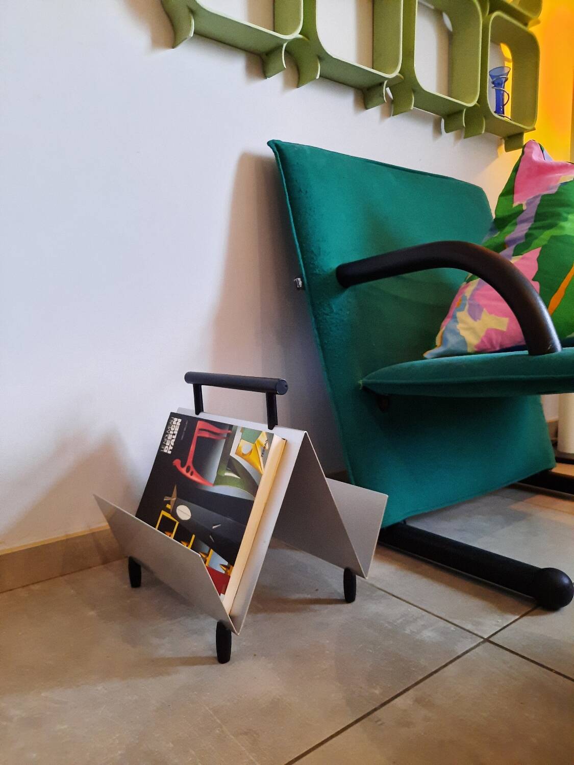 Postmodern magazine rack