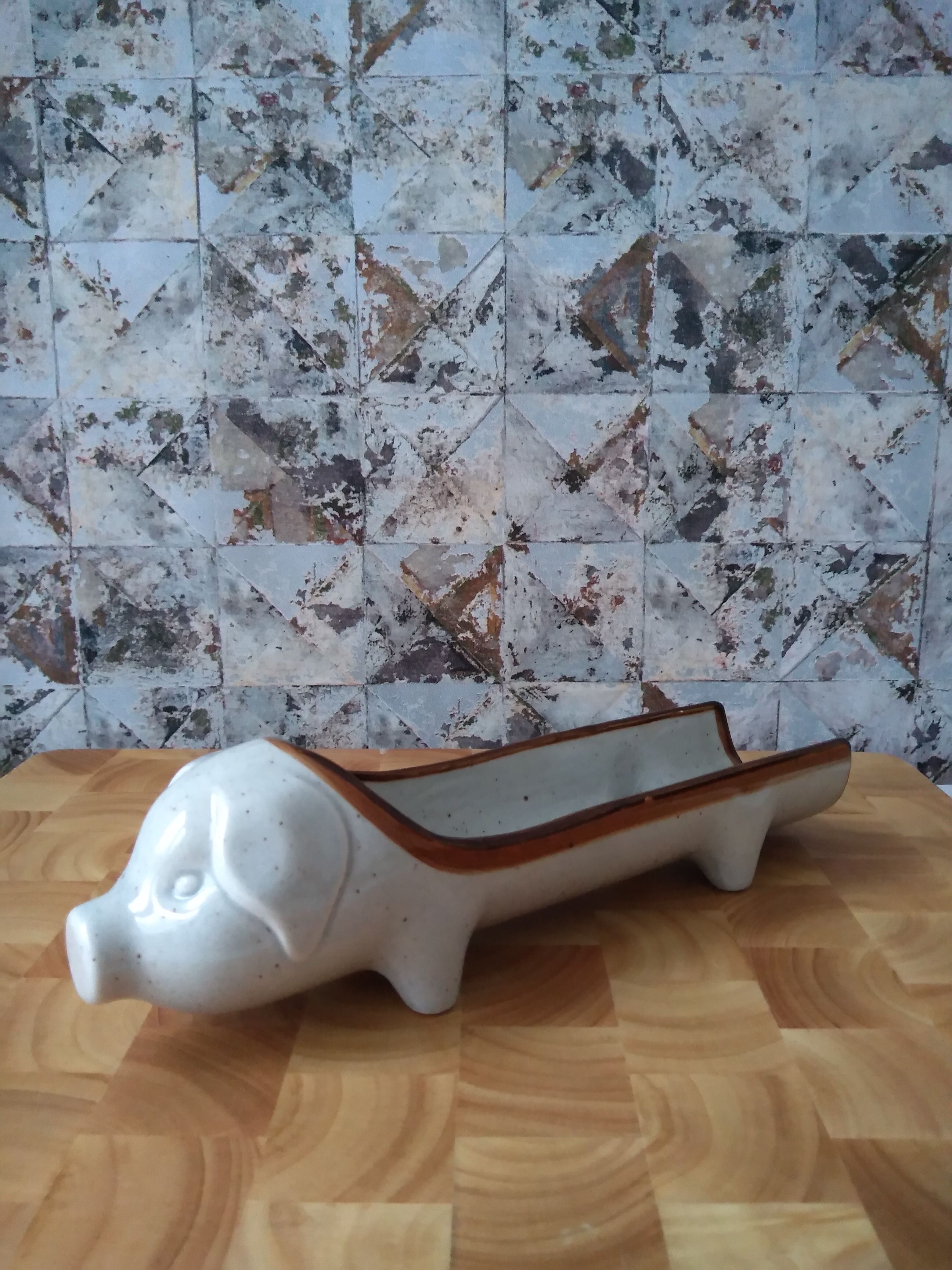 Pig sausage dish in beige and enamelled brown ceramic - aperitif - aperitif