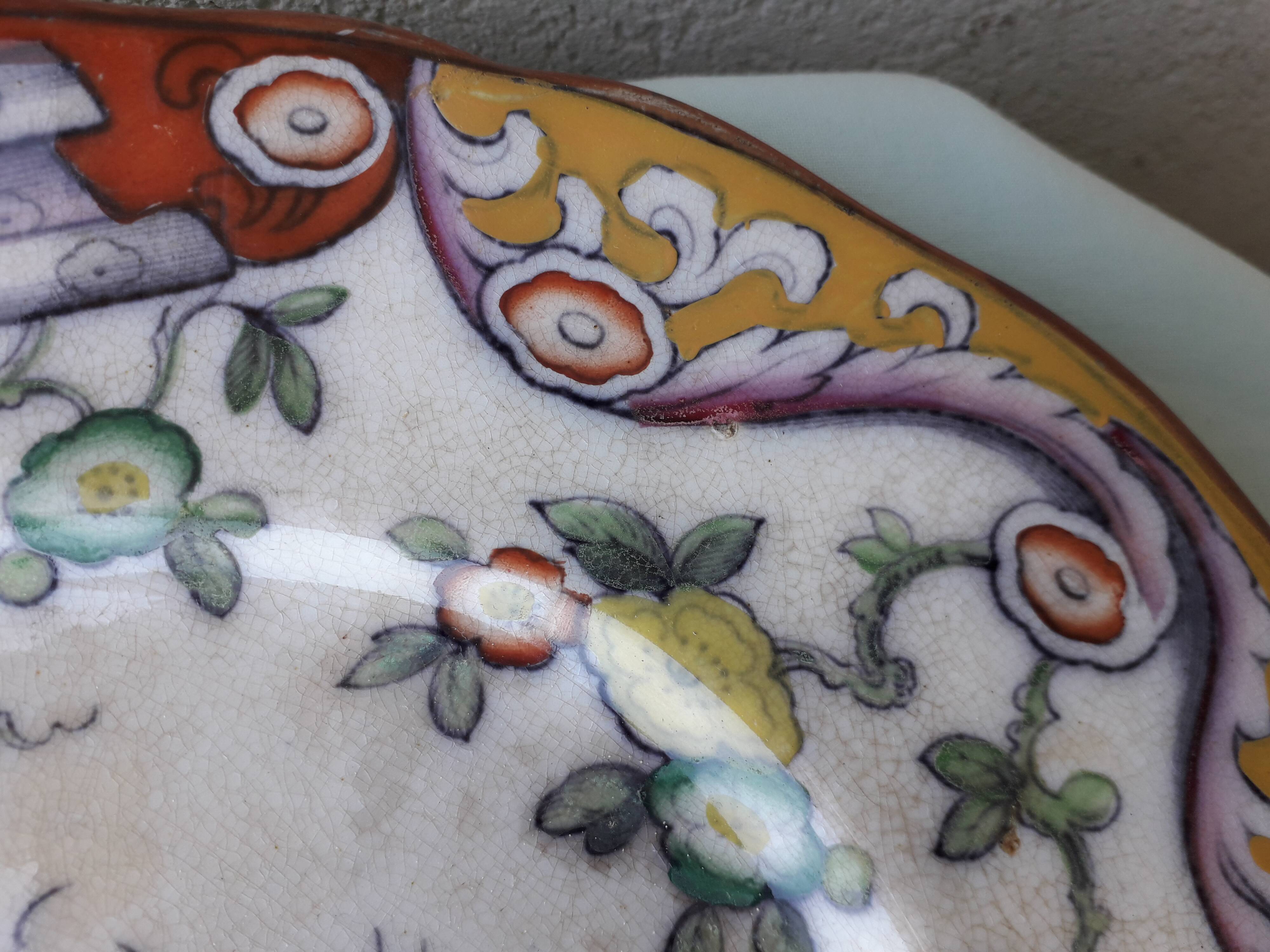 Plat en faience décor japonisant