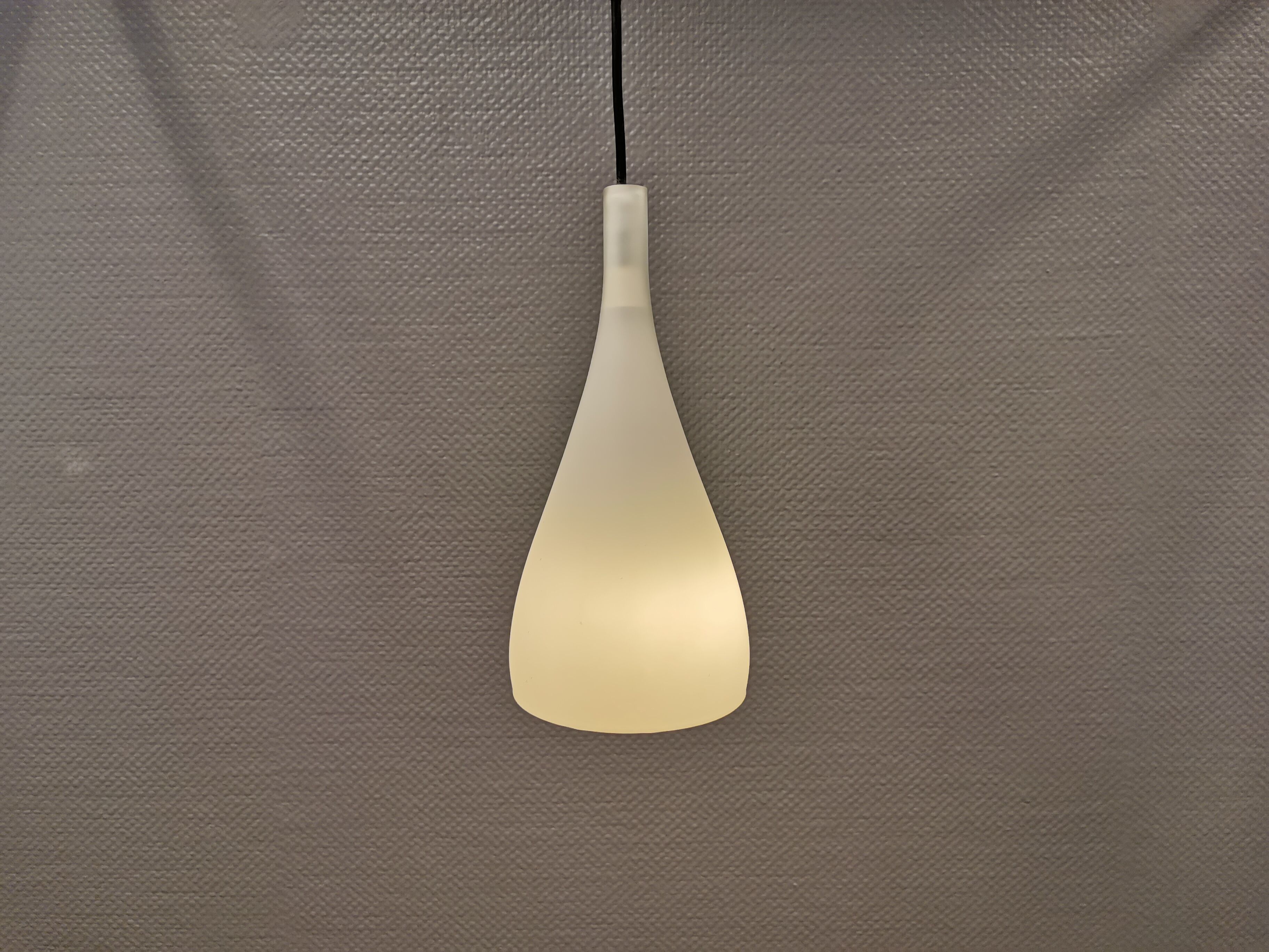 French hanging lamp in milky white glass, model Gin Fizz, produced by SCE.