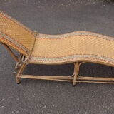 Bain de soleil, chaise longue en rotin