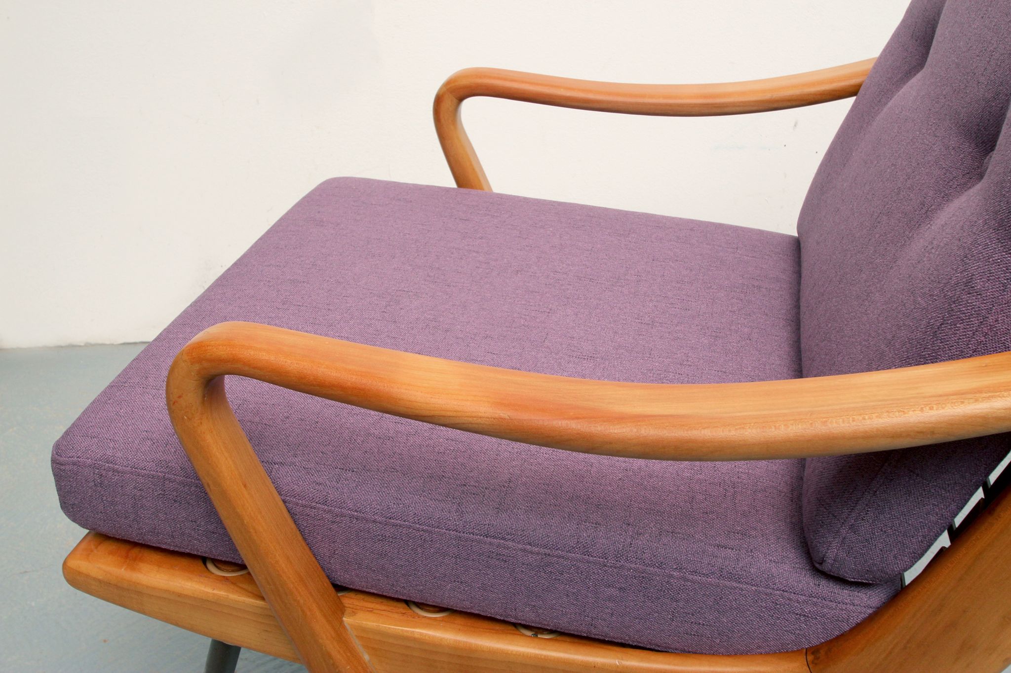 Fauteuil violet 1950