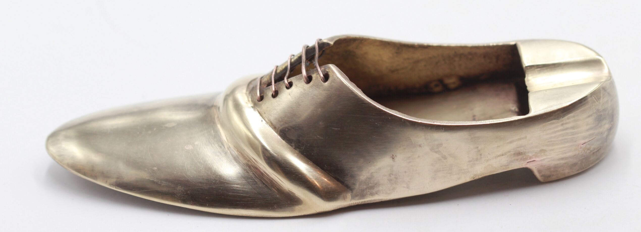 Ashtray brass shoe