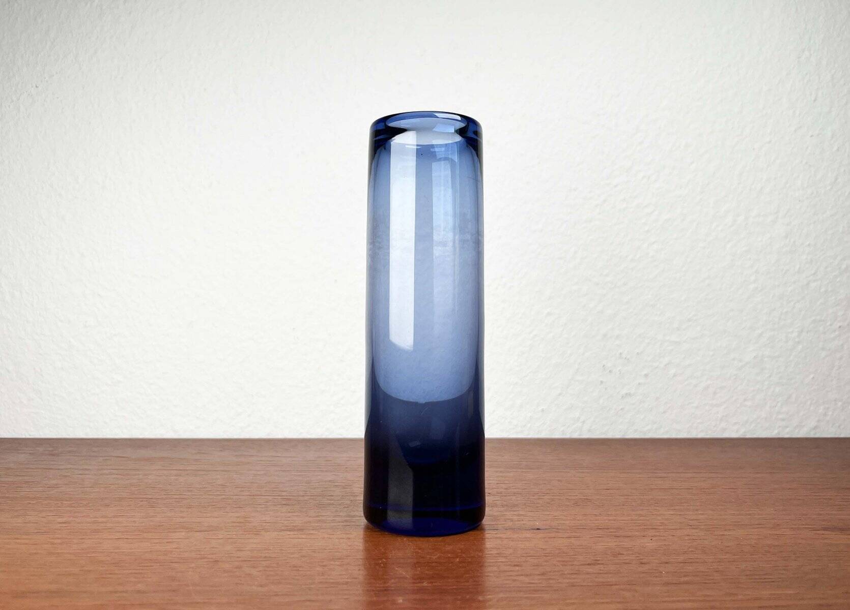 Blue glass vase from the Danish Mid-Century Modern Labrador series by Per Lütken for Holmegaard, 1950s.