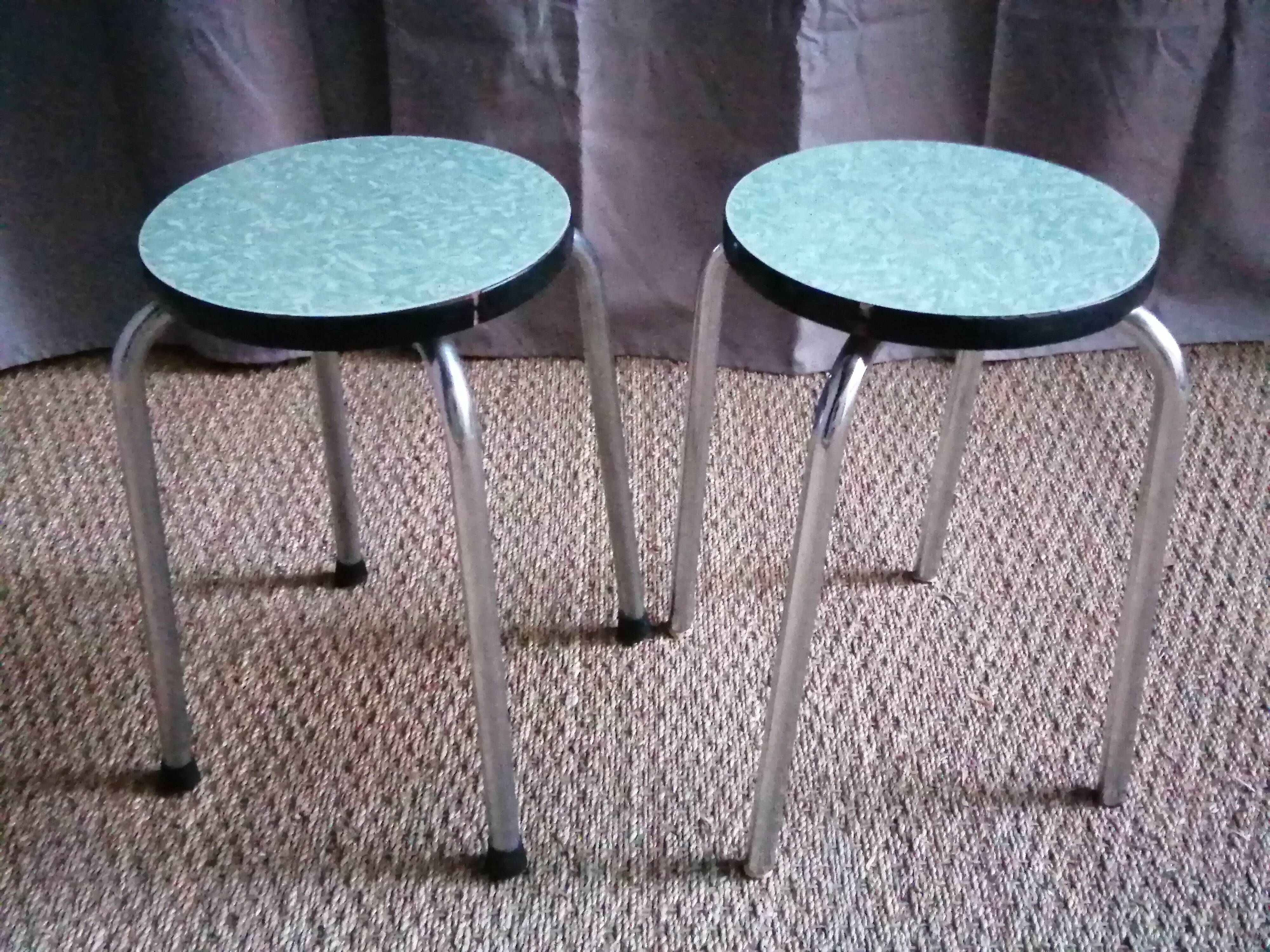 Pair of kitchen stools "vintage"