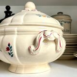 Digoin Sarreguemines earthenware tureen, “Yann” service