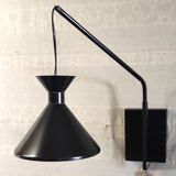 Applique avec potence articulée et abat-jour diabolo en métal noir