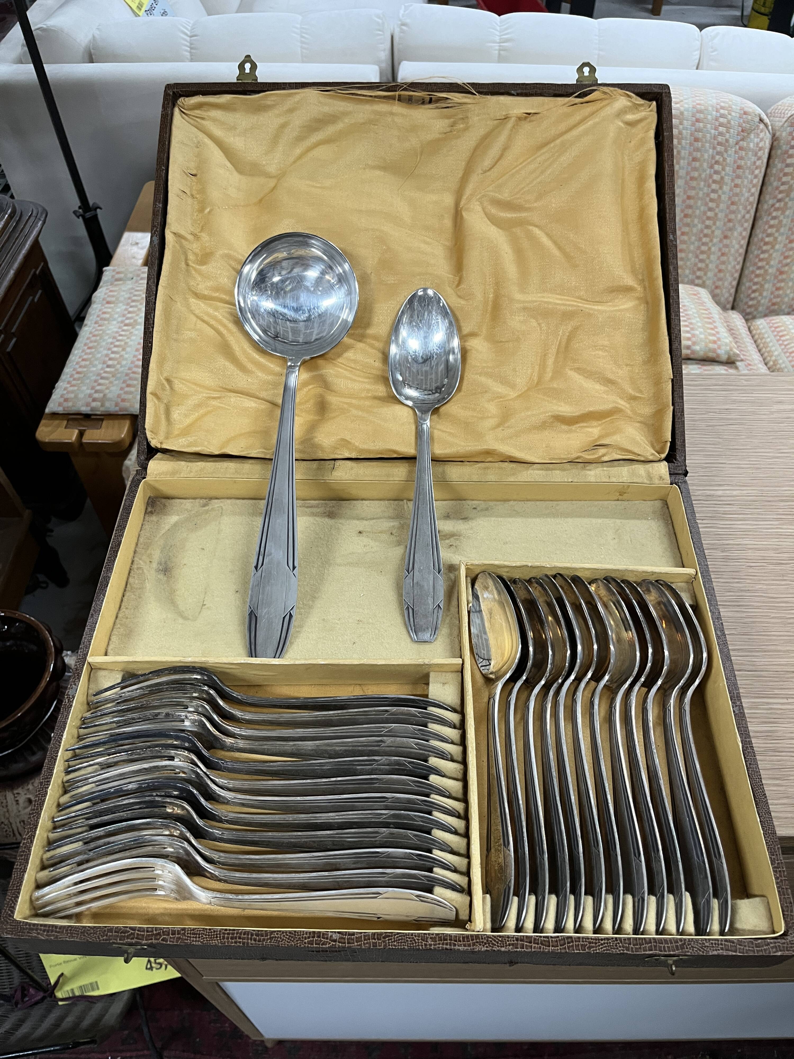 26-piece silver-plated cutlery set from the 1950s