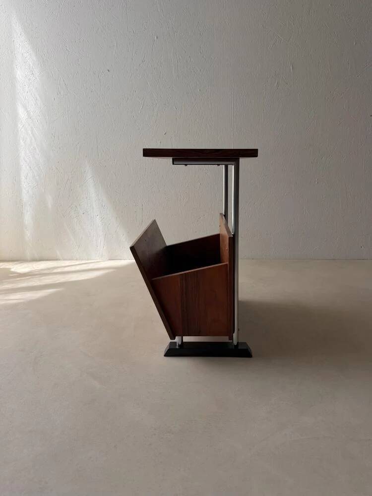 Porte-revue, table d'appoint en palissandre, années 50